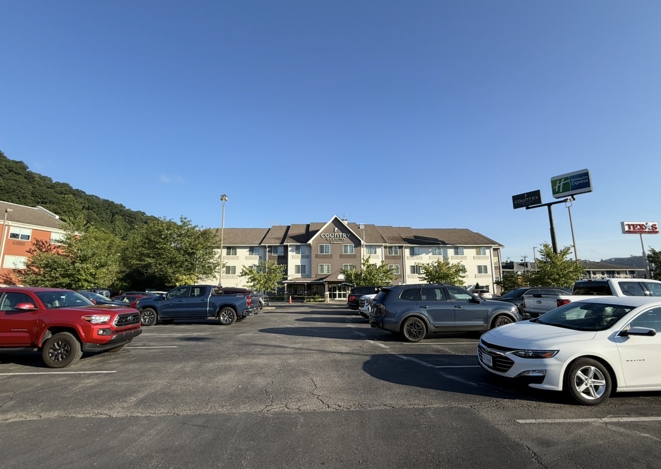 Labor USA roofing work